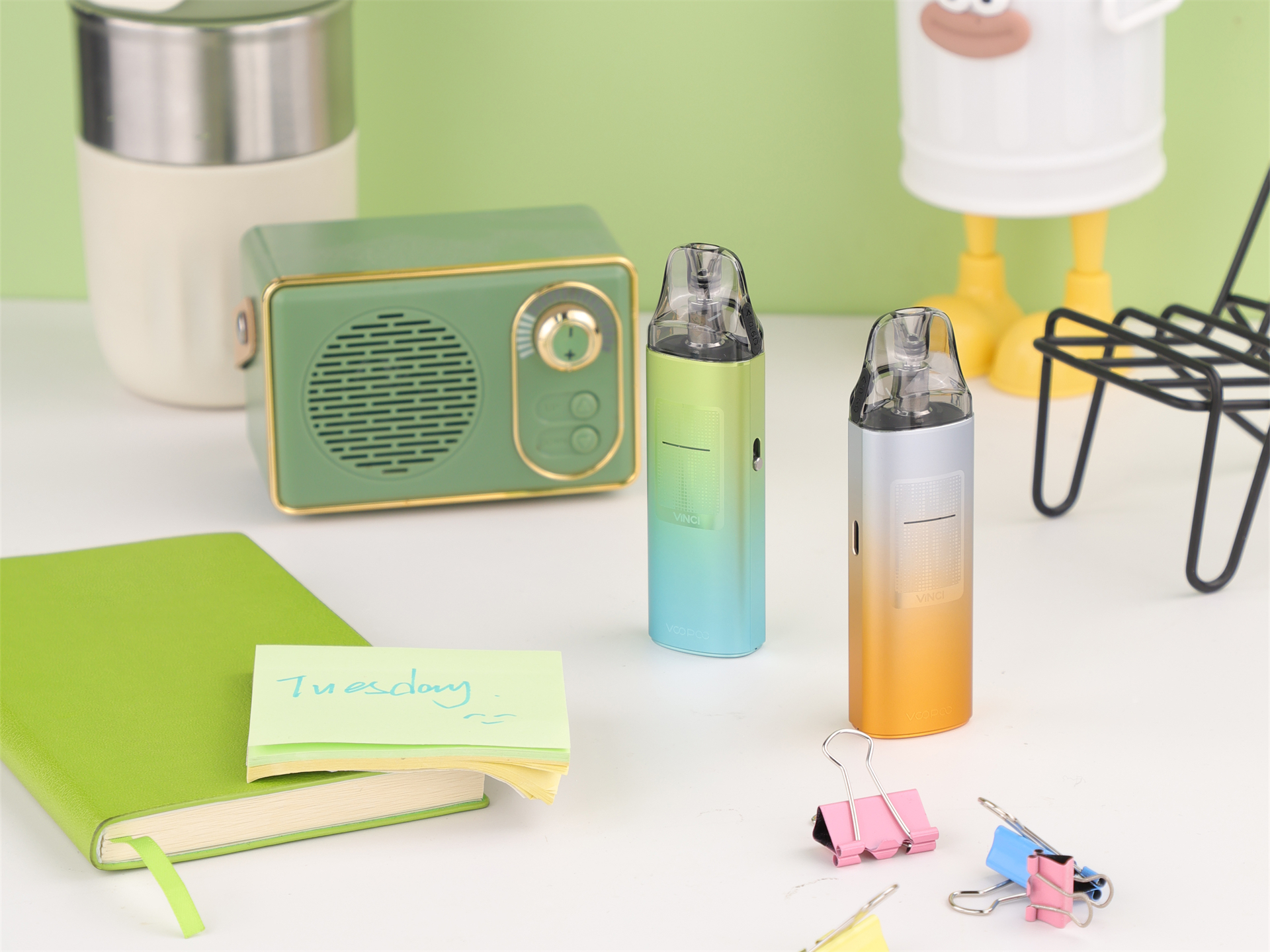 VOOPOO VINCI S pod system with iCOSM CODE 2.0 technology in lifestyle setting